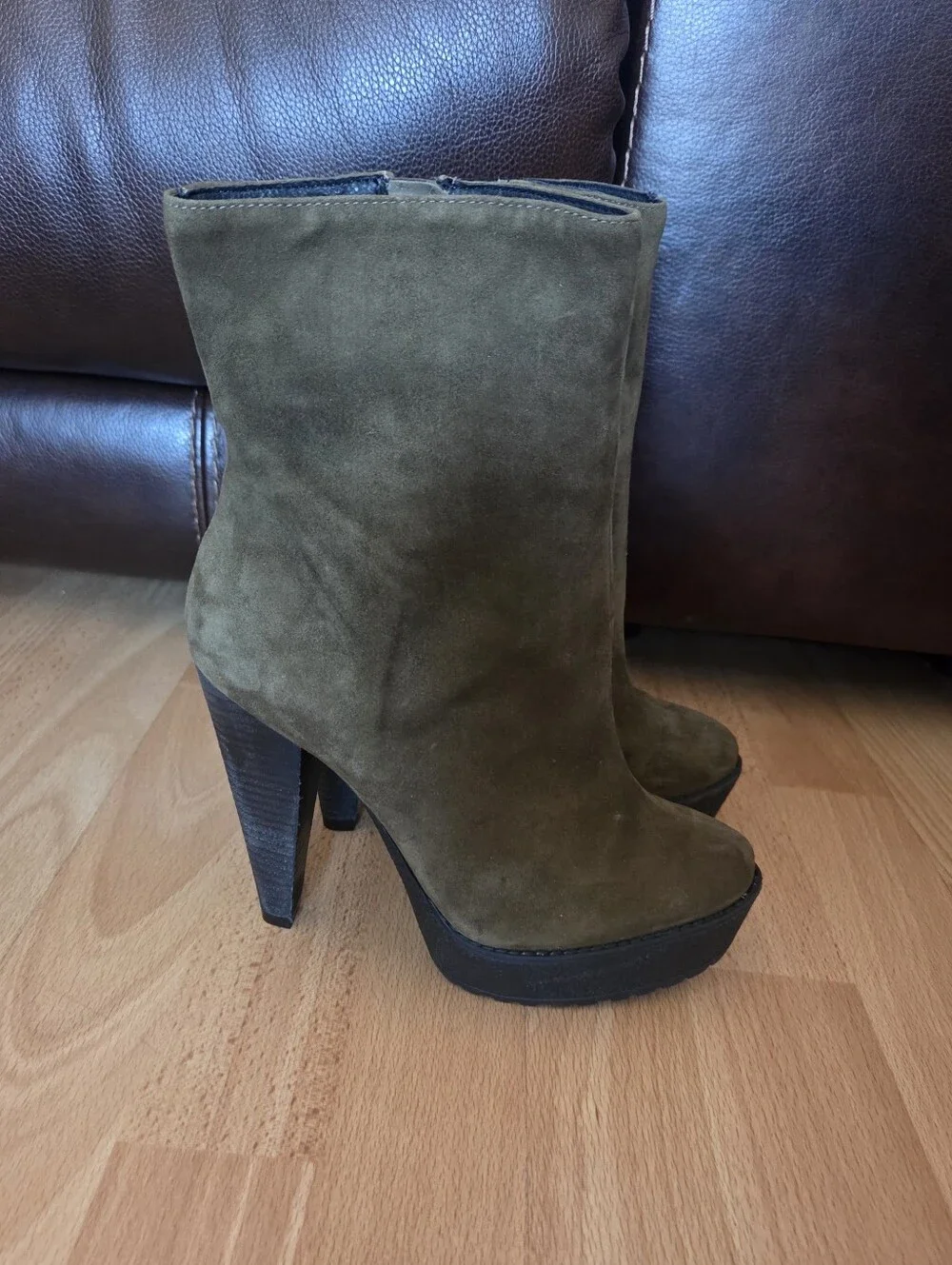 Pour La Victoire Olive Suede Platform Ankle Boots Size 6 Whimsigoth Boho Fall